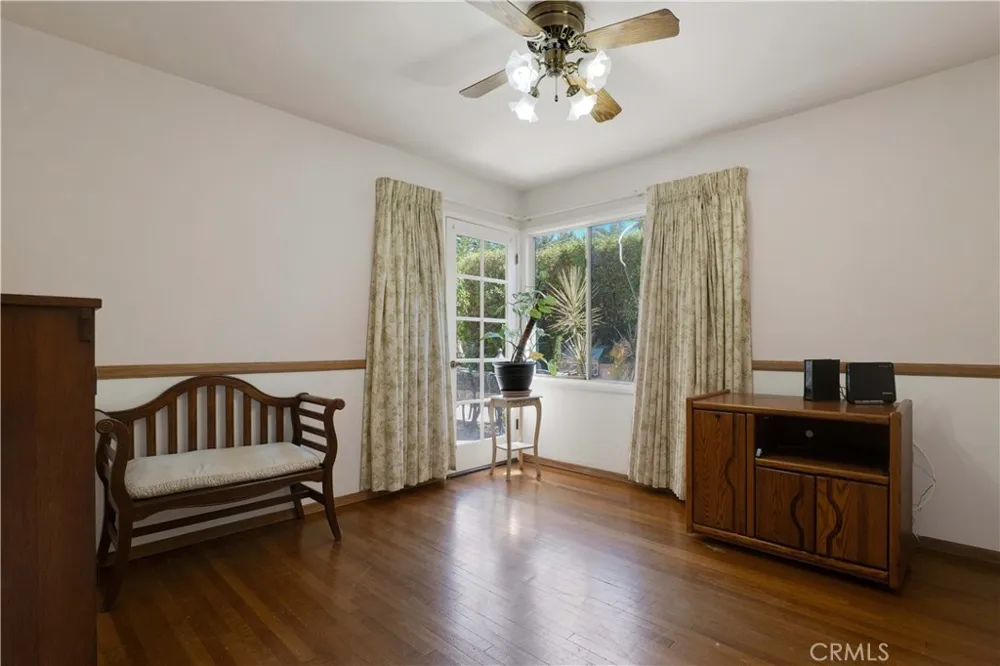 6438 Orion Avenue Van Nuys, CA 91406