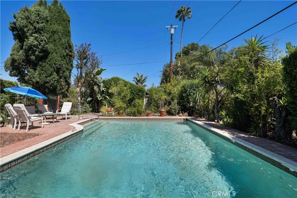 6438 Orion Avenue Van Nuys, CA 91406