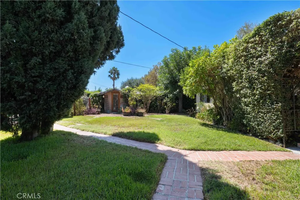 6438 Orion Avenue Van Nuys, CA 91406