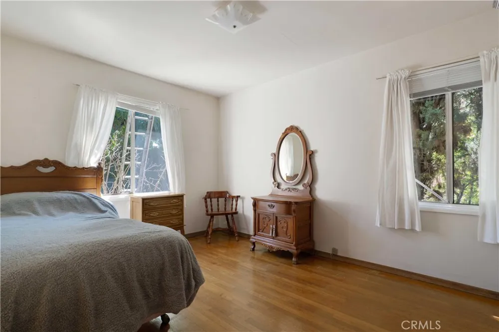 6438 Orion Avenue Van Nuys, CA 91406