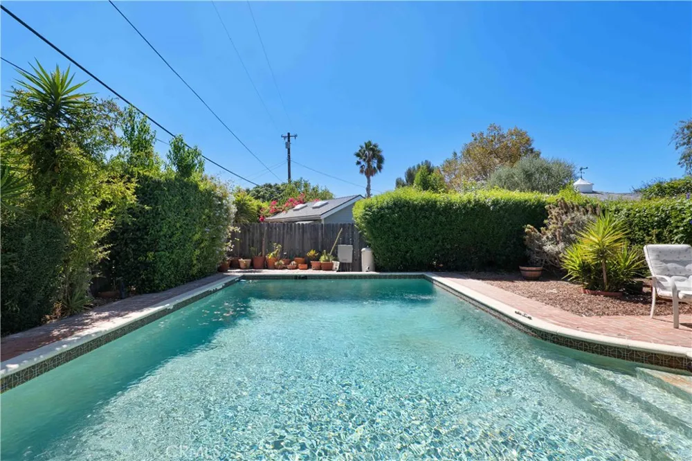 6438 Orion Avenue Van Nuys, CA 91406