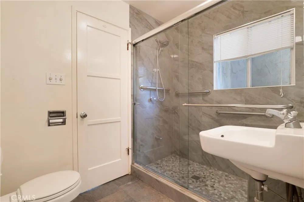 6438 Orion Avenue Van Nuys, CA 91406