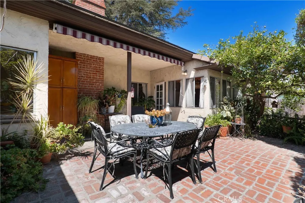 6438 Orion Avenue Van Nuys, CA 91406