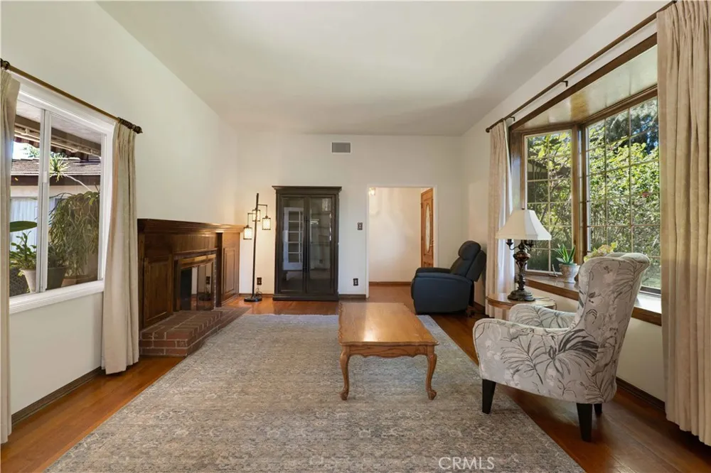 6438 Orion Avenue Van Nuys, CA 91406