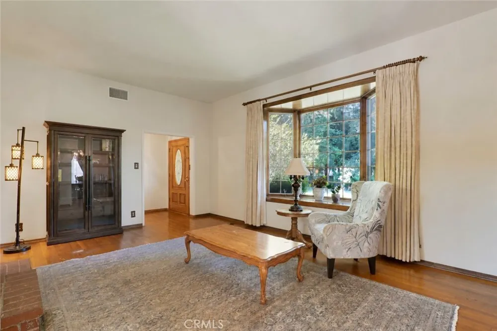 6438 Orion Avenue Van Nuys, CA 91406
