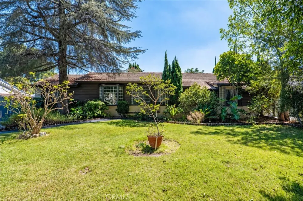 6438 Orion Avenue Van Nuys, CA 91406
