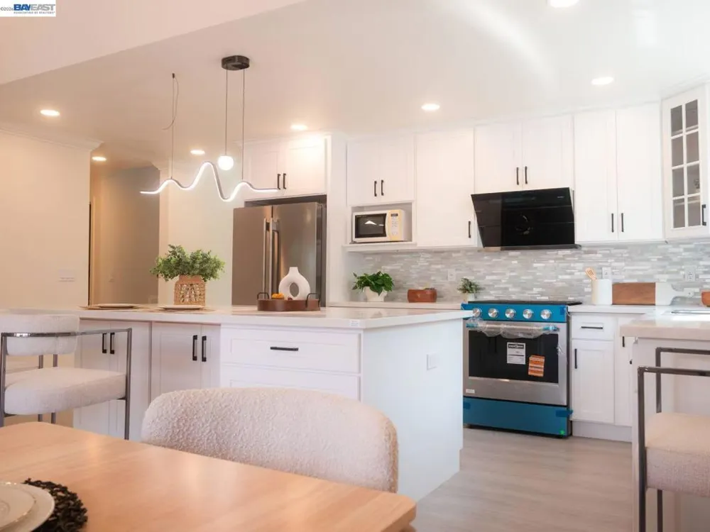 2521 Coconut Dr San Jose, CA 95148