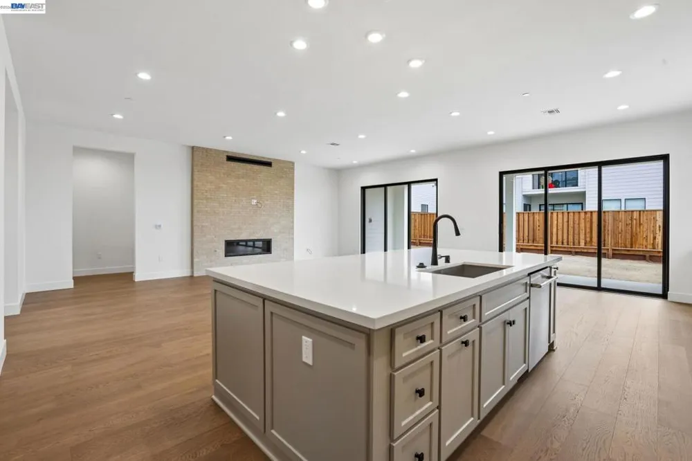 2314 Sand Dune Ave Marina, CA 93933