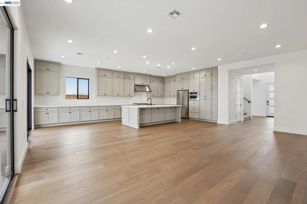 2314 Sand Dune Ave Marina, CA 93933