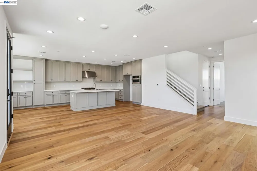 203 Mollusk Circle Marina, CA 93933