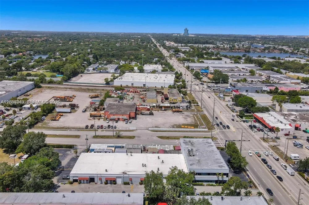 2870 Stirling Rd Hollywood, FL 33020