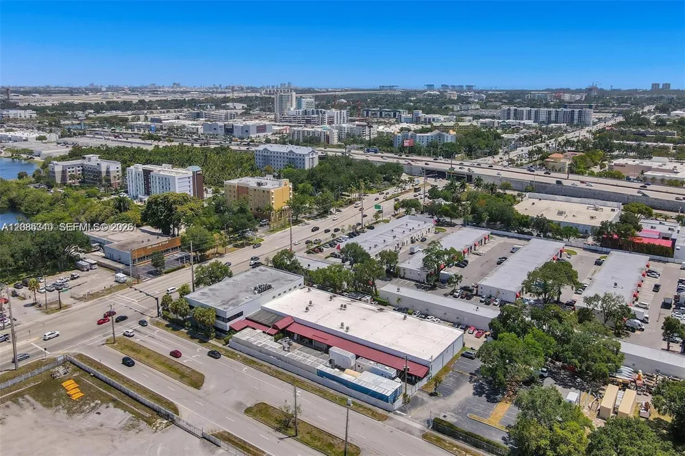 2870 Stirling Rd Hollywood, FL 33020