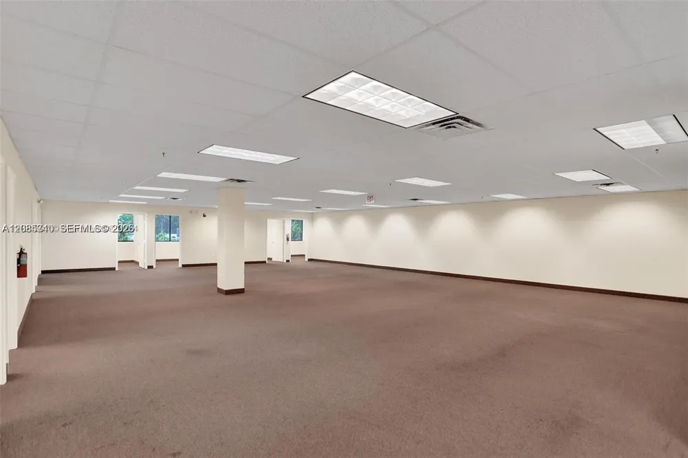 2870 Stirling Rd Hollywood, FL 33020