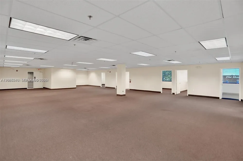 2870 Stirling Rd Hollywood, FL 33020
