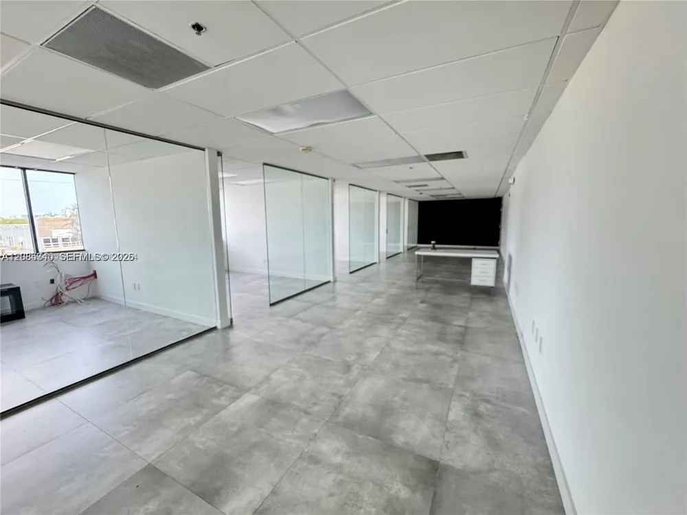 2870 Stirling Rd Hollywood, FL 33020