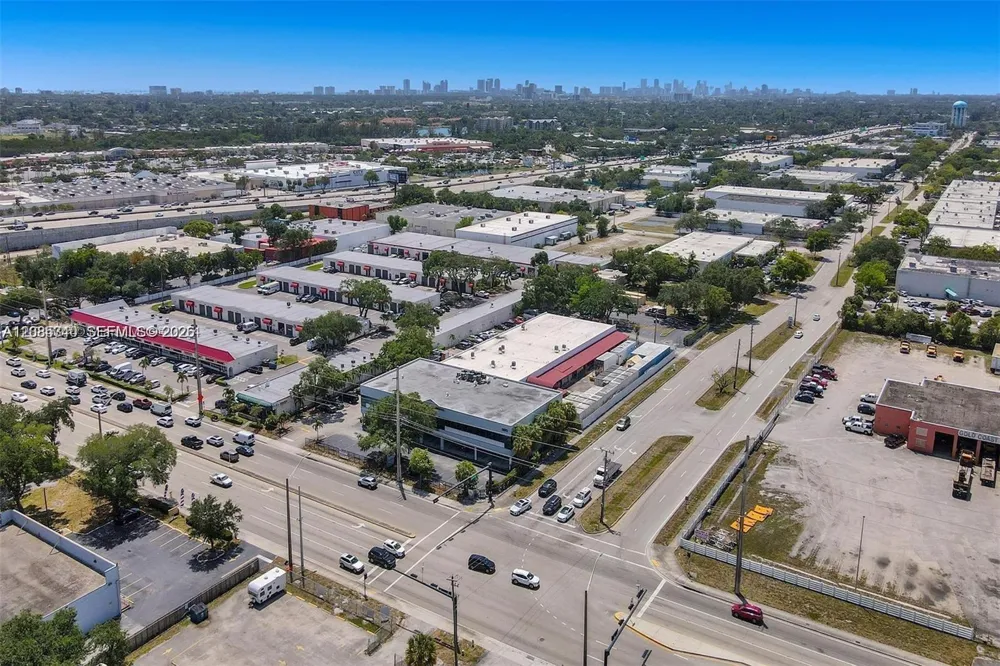 2870 Stirling Rd Hollywood, FL 33020
