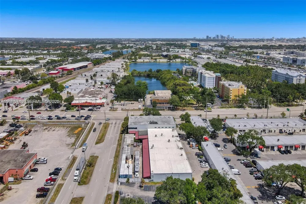 2870 Stirling Rd Hollywood, FL 33020
