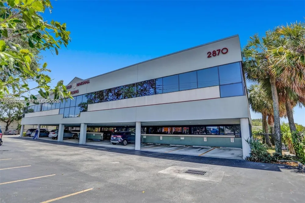 2870 Stirling Rd Hollywood, FL 33020