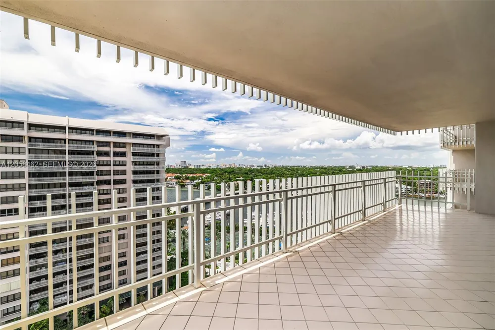 2 Grove Isle Dr #B1602 Miami, FL 33133