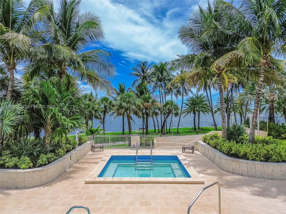 2 Grove Isle Dr #B1602 Miami, FL 33133