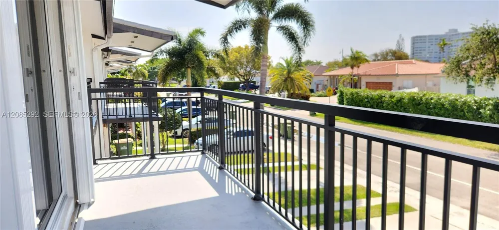 2109 122nd street #2109 North Miami, FL 33181