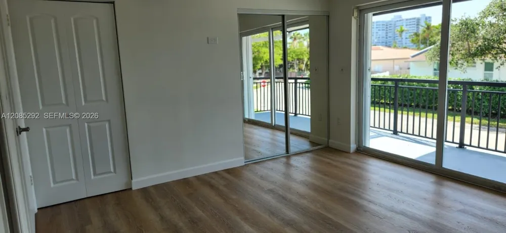 2109 122nd street #2109 North Miami, FL 33181
