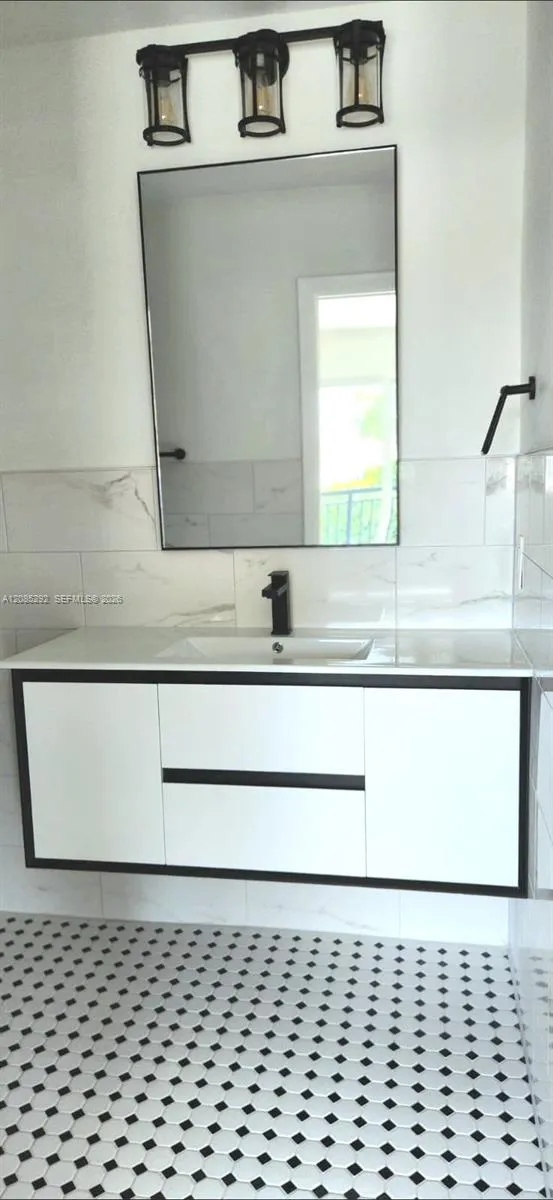 2109 122nd street #2109 North Miami, FL 33181