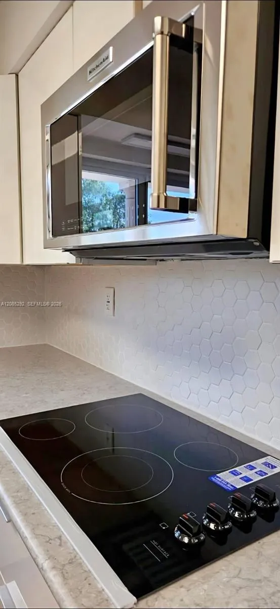 2109 122nd street #2109 North Miami, FL 33181