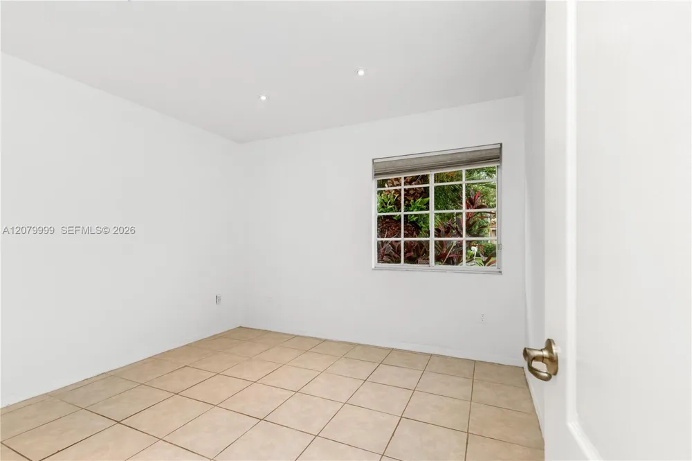 9822 SW 159th Path Miami, FL 33196