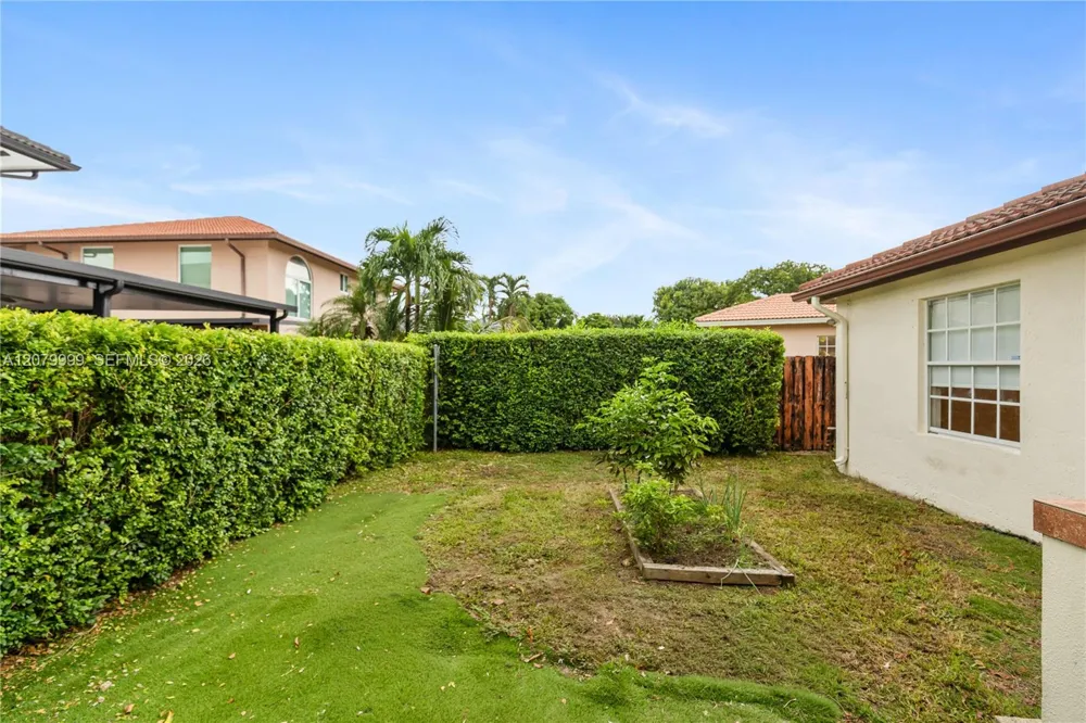 9822 SW 159th Path Miami, FL 33196