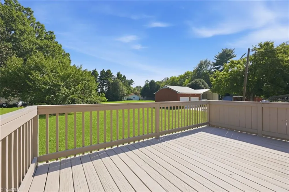909 Highview Street Haw River, NC 27258