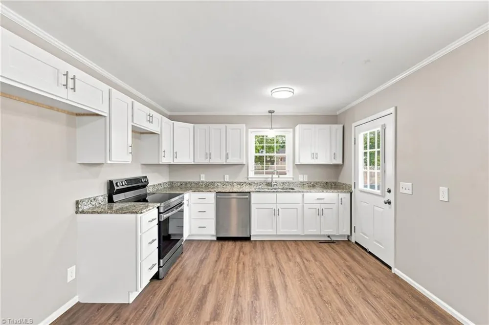 909 Highview Street Haw River, NC 27258