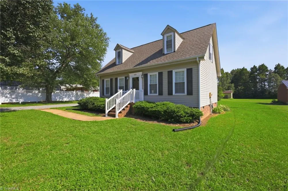 909 Highview Street Haw River, NC 27258