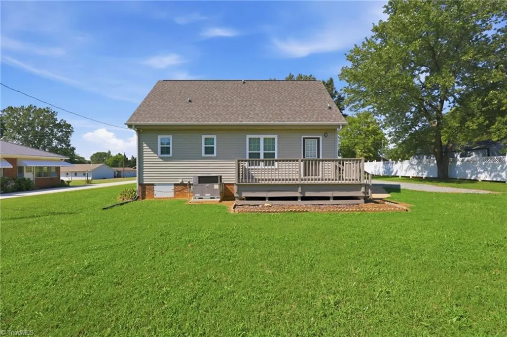 909 Highview Street Haw River, NC 27258