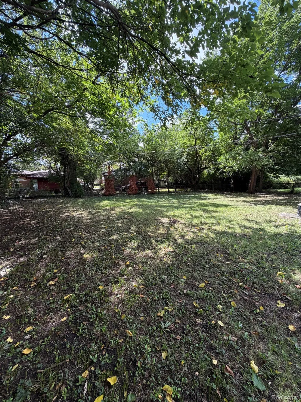 15201 Leslie Street Oak Park City, MI 48237