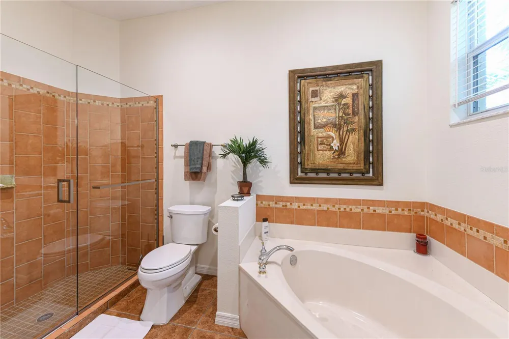 156 TALL TREES COURT Sarasota, FL 34232