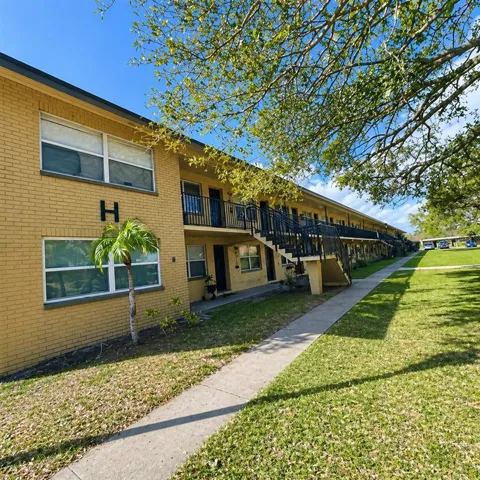 2501 HARN BOULEVARD #H27