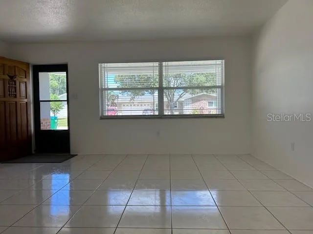 11324 87TH AVENUE Seminole, FL 33772