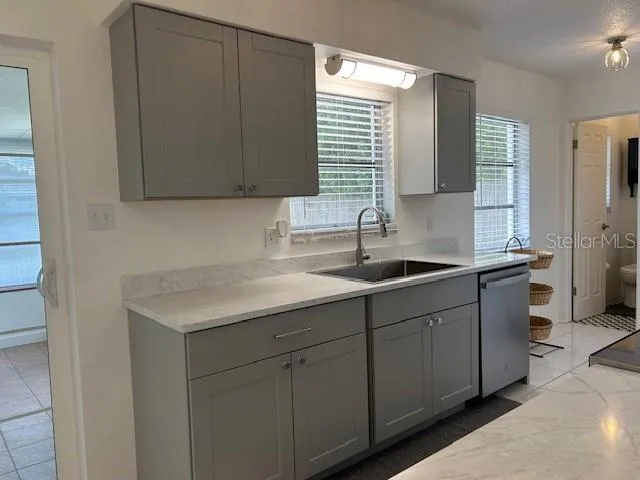 11324 87TH AVENUE Seminole, FL 33772
