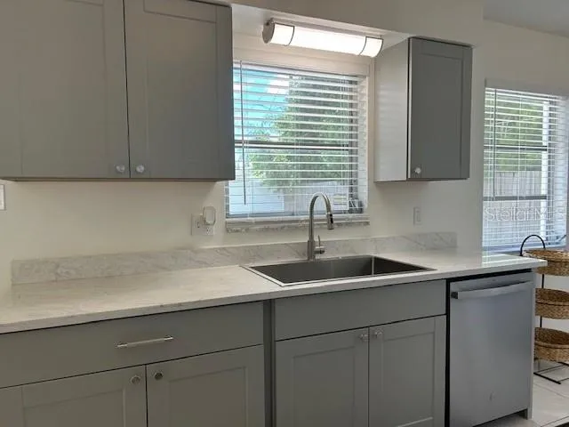 11324 87TH AVENUE Seminole, FL 33772
