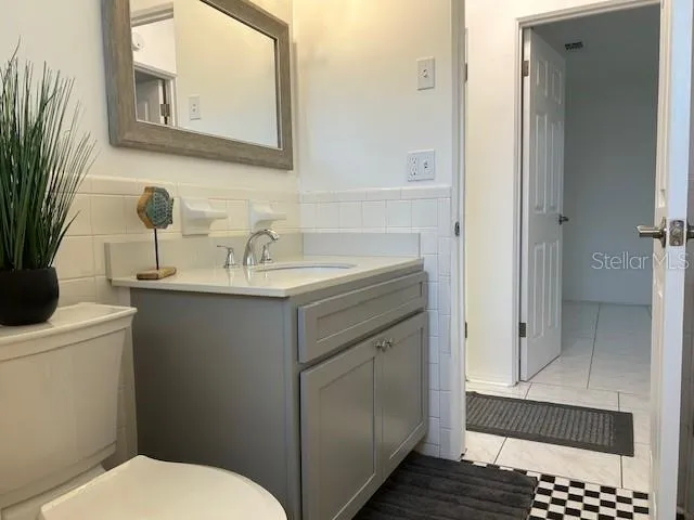 11324 87TH AVENUE Seminole, FL 33772