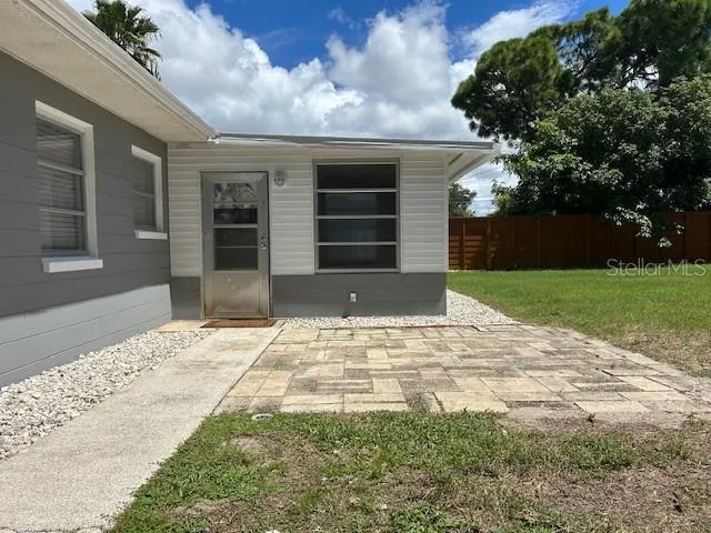 11324 87TH AVENUE Seminole, FL 33772