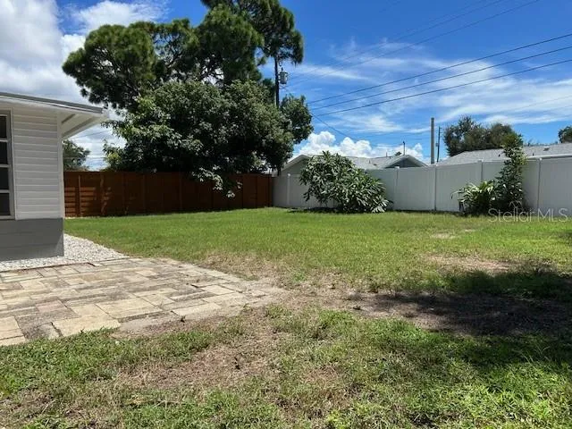 11324 87TH AVENUE Seminole, FL 33772
