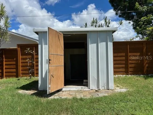 11324 87TH AVENUE Seminole, FL 33772