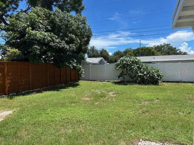 11324 87TH AVENUE Seminole, FL 33772