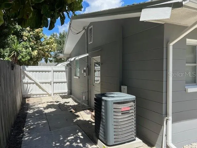 11324 87TH AVENUE Seminole, FL 33772