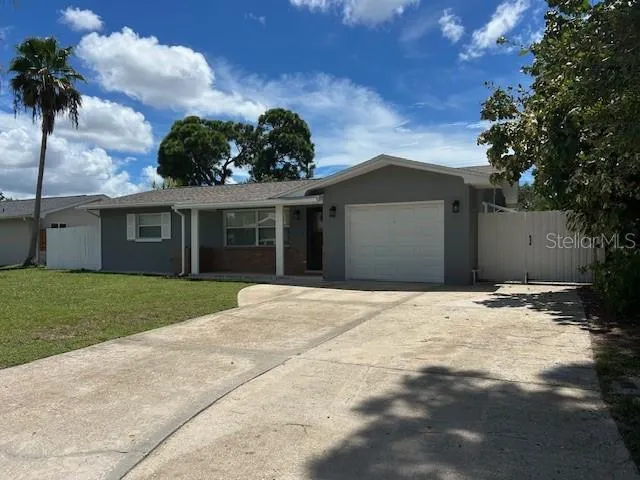 11324 87TH AVENUE Seminole, FL 33772