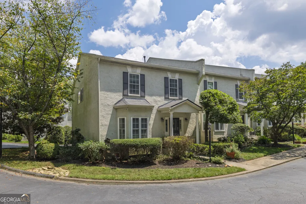 5996 Mitchell RD Sandy Springs, GA 30328