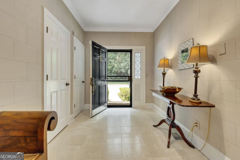 5996 Mitchell RD Sandy Springs, GA 30328