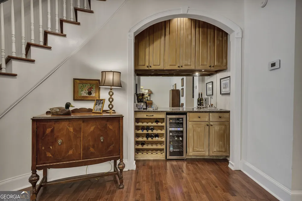5996 Mitchell RD Sandy Springs, GA 30328
